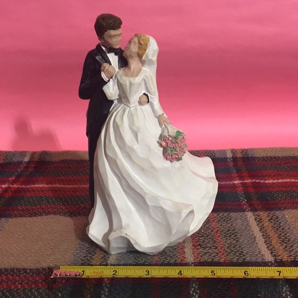 Willow Tree Wedding Couple Figurine - White and Black - Picture 6 of 8